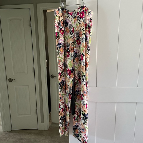 Roxy Pants - Picture 1 of 4